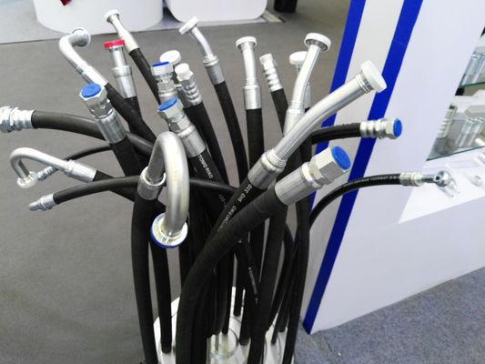 China Ensaio de mangueira de alta pressão, mangueira hidráulica de trança de arame: SAE 100 R2A/DIN EN 853 2ST fornecedor