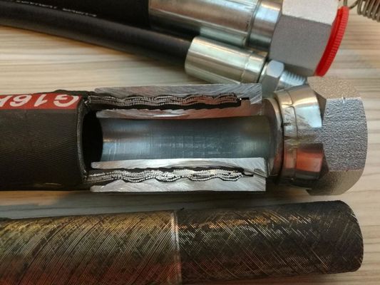 Ensaio de mangueira de alta pressão, mangueira hidráulica de trança de arame: SAE 100 R2A/DIN EN 853 2ST fornecedor