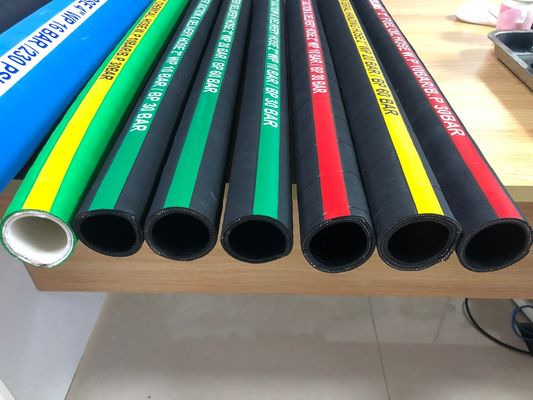 Intervalo de temperatura -40°F a 450°F -40°C a 232°C Mangueira de borracha de vapor para aplicações de vapor sob pressão fornecedor